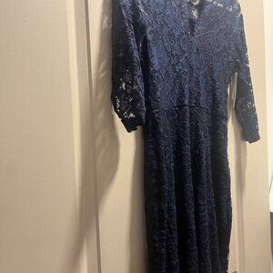 NWT's Women's navy lacey cocktail dress
